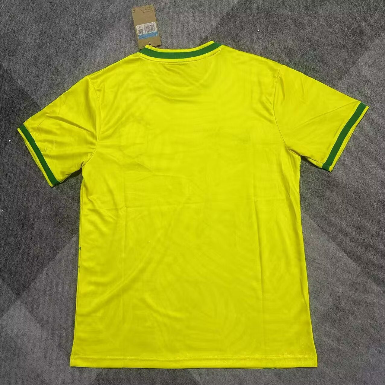 Maillot Brésil Édition Spécial Oiseaux Jaunes 24/25
